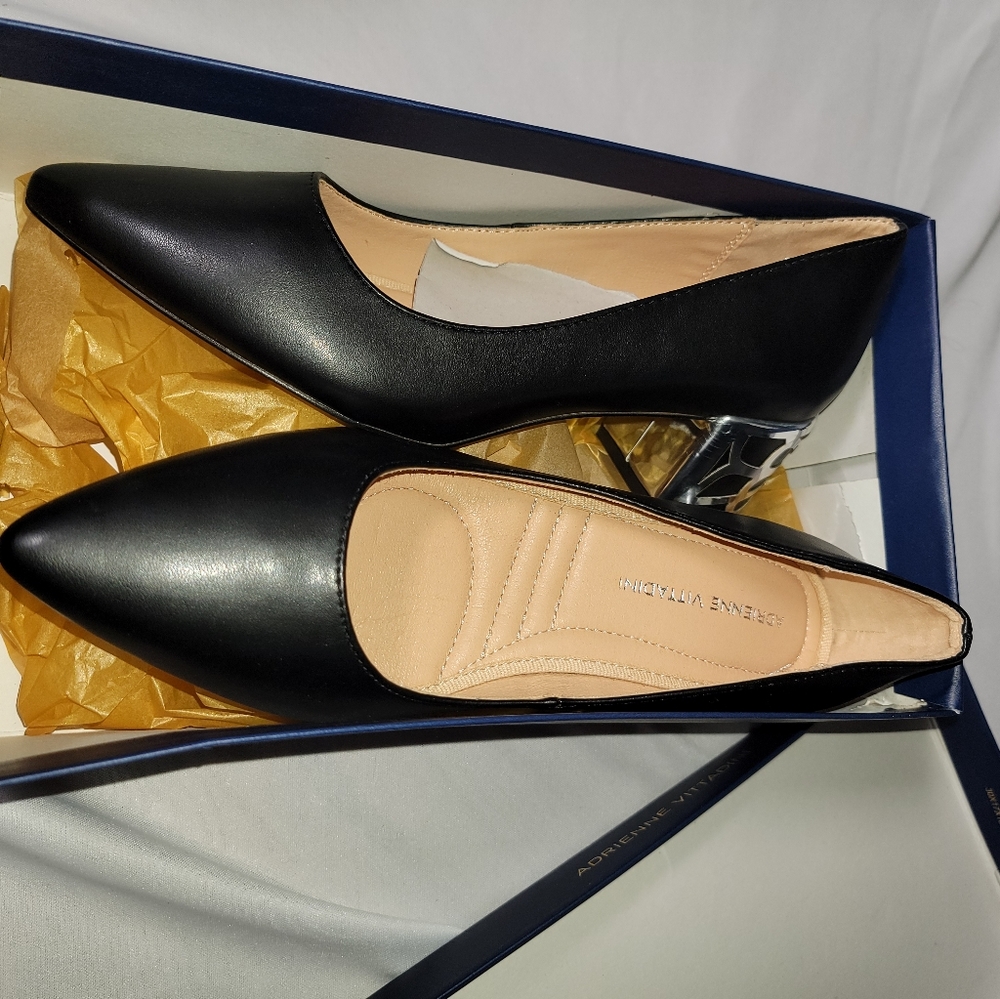 DSW BRAND NEW In original BOX NEVER WORN Adrienne Vittadini Heels